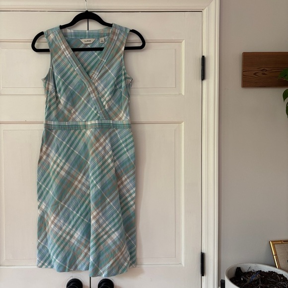 L.L. Bean Vintage Green and Blue Plaid Linen Sheath Dress Sleeveless V-neck Midi - Picture 1 of 10